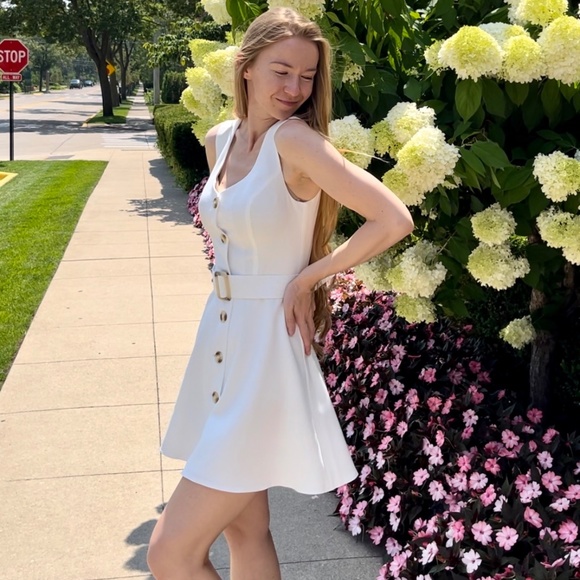 White mini sundress with belt (color: milky) - Picture 4 of 4